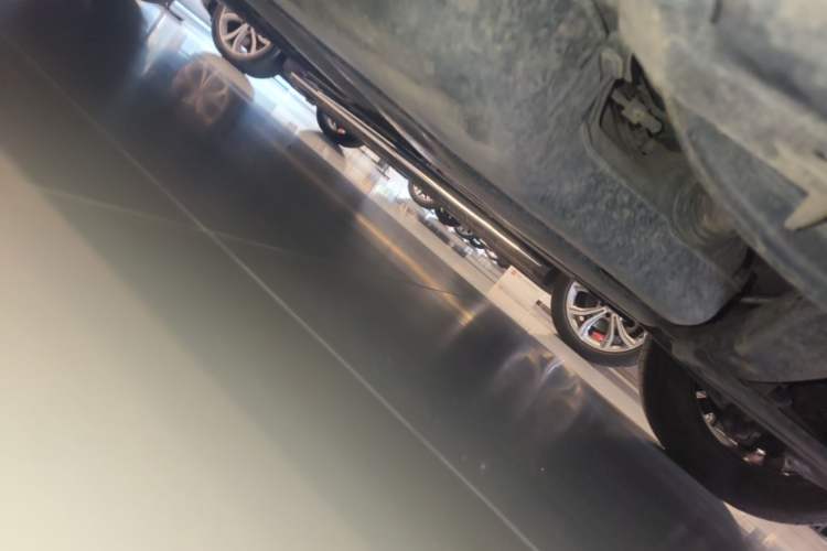 Used Toyota Granvia 2024 2.5L Hybrid Luxury Edition Chassis Rear Left