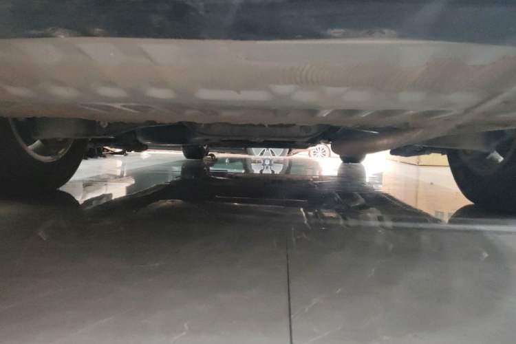 Used Toyota Granvia 2024 2.5L Hybrid Comfort Edition Chassis Rear