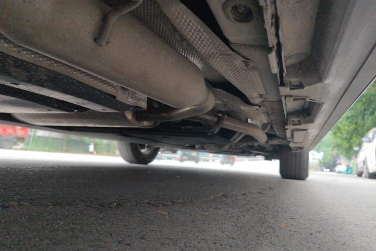 Used Toyota Granvia 2024 2.5L Hybrid Comfort Edition Chassis Rear Right