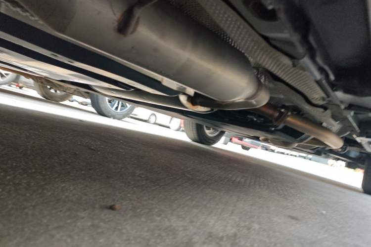 Used Toyota Granvia 2024 2.5L Hybrid Comfort Edition Chassis Rear Right