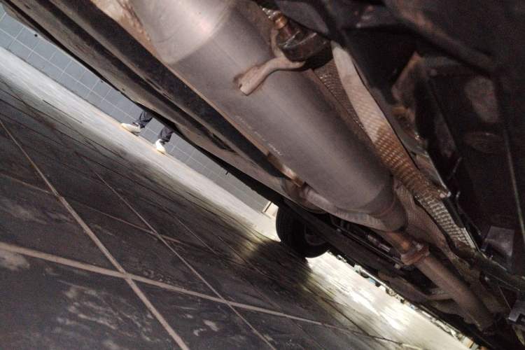 Used Toyota Granvia 2024 2.5L Hybrid Comfort Edition Chassis Rear Right