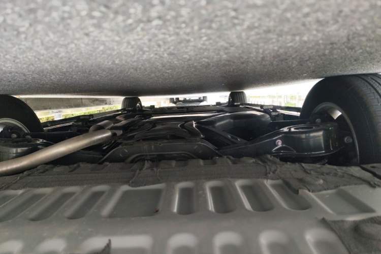 Used Toyota Granvia 2024 2.5L Hybrid Comfort Edition Chassis Rear