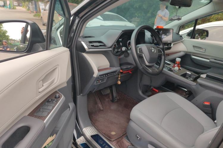 Used Toyota Granvia 2024 2.5L Hybrid Comfort Edition Driver Seat