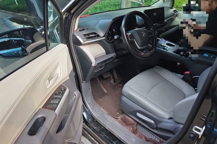 Used Toyota Granvia 2024 2.5L Hybrid Comfort Edition Driver Seat