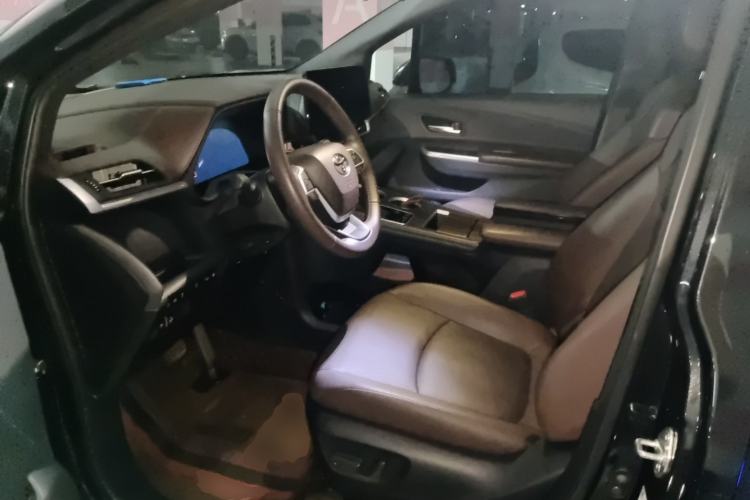 Used Toyota Granvia 2024 2.5L Hybrid Prestige PLUS Four-Wheel Drive Version Driver Seat
