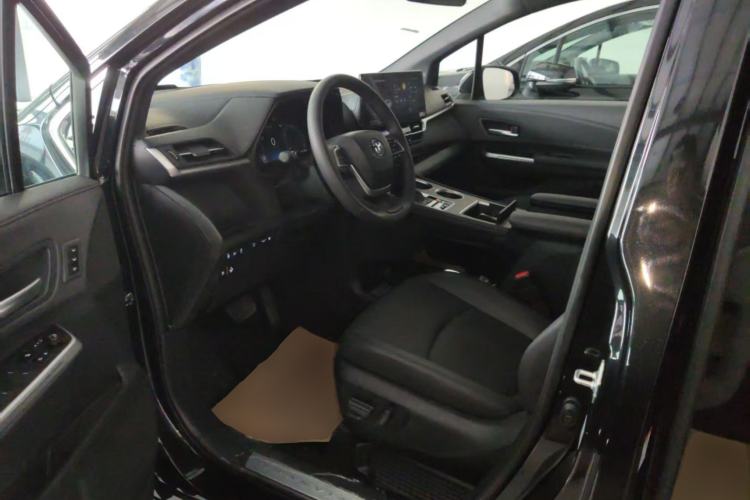 Used Toyota Granvia 2024 2.5L Hybrid Prestige PLUS Edition Driver Seat