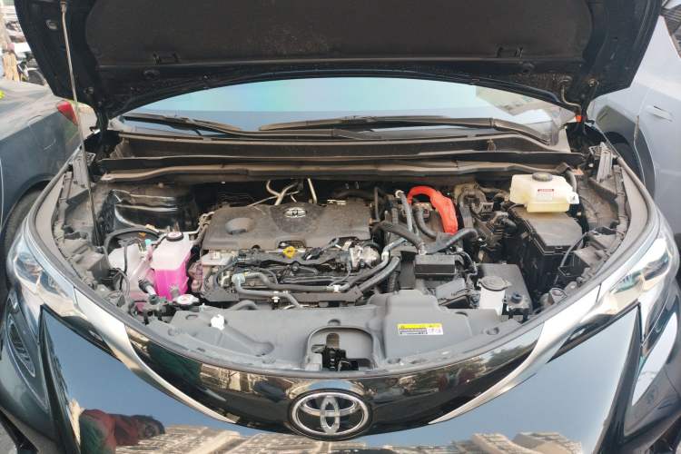 Used Toyota Granvia 2024 2.5L Hybrid Prestige PLUS Four-Wheel Drive Version Engine Bay