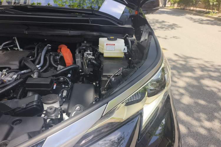 Used Toyota Granvia 2024 2.5L Hybrid Prestige PLUS Four-Wheel Drive Version Engine Bay Left