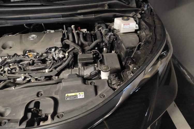 Used Toyota Granvia 2024 2.5L Hybrid Comfort Edition Engine Bay Left