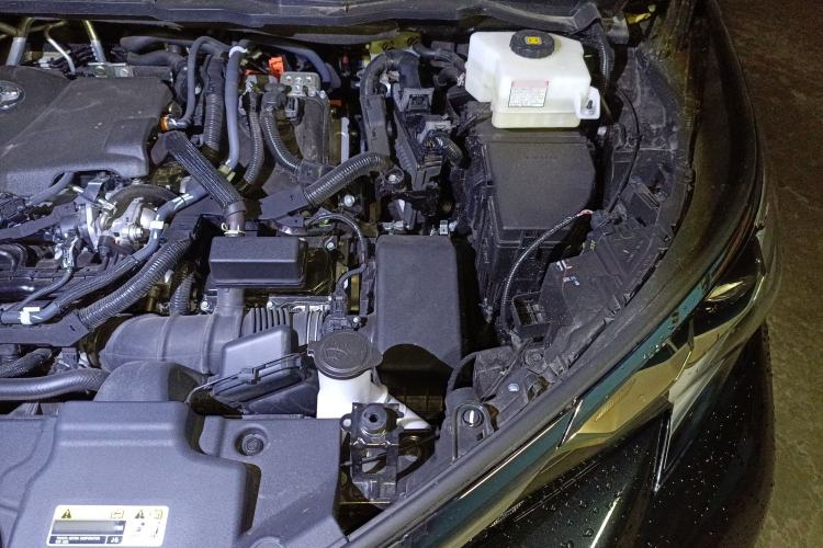 Used Toyota Granvia 2024 2.5L Hybrid Comfort Edition Engine Bay Left