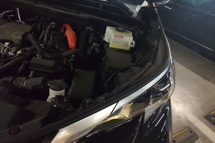 Used Toyota Granvia 2024 2.5L Hybrid Prestige PLUS Four-Wheel Drive Version Engine Bay Left