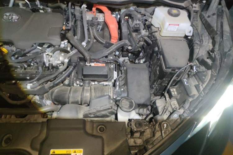 Used Toyota Granvia 2024 2.5L Hybrid Prestige PLUS Four-Wheel Drive Version Engine Bay Left