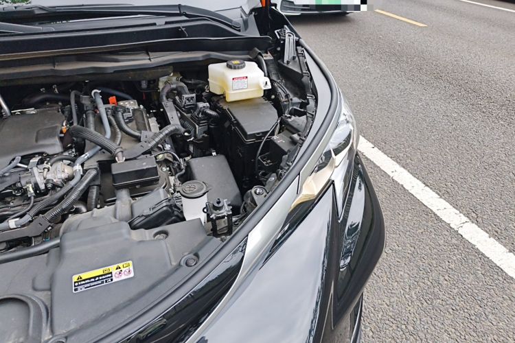 Used Toyota Granvia 2024 2.5L Hybrid Prestige PLUS Edition Engine Bay Left