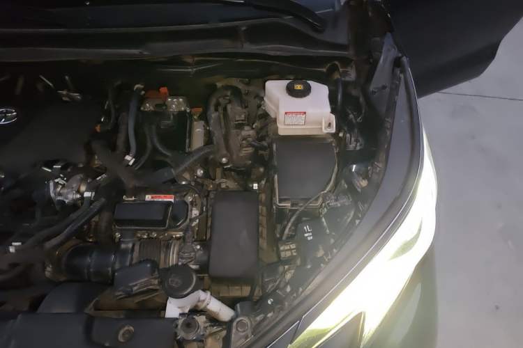Used Toyota Granvia 2024 2.5L Hybrid Comfort Edition Engine Bay Left
