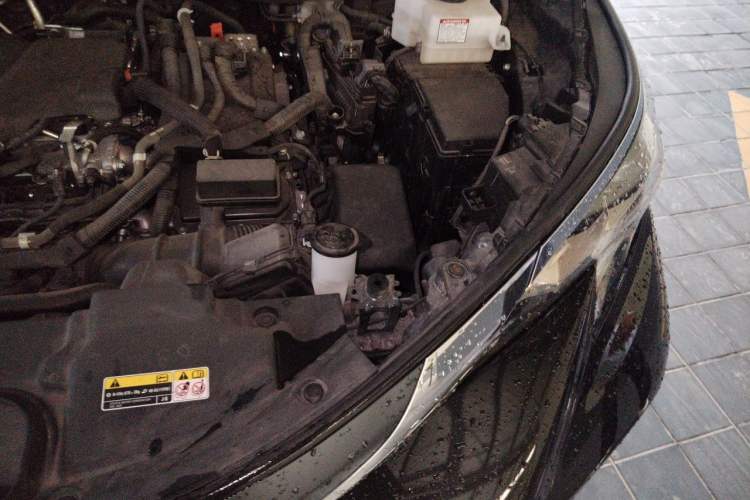 Used Toyota Granvia 2024 2.5L Hybrid Comfort Edition Engine Bay Left