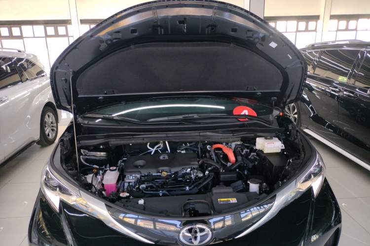 Used Toyota Granvia 2024 2.5L Hybrid Prestige PLUS Four-Wheel Drive Version Engine Bay