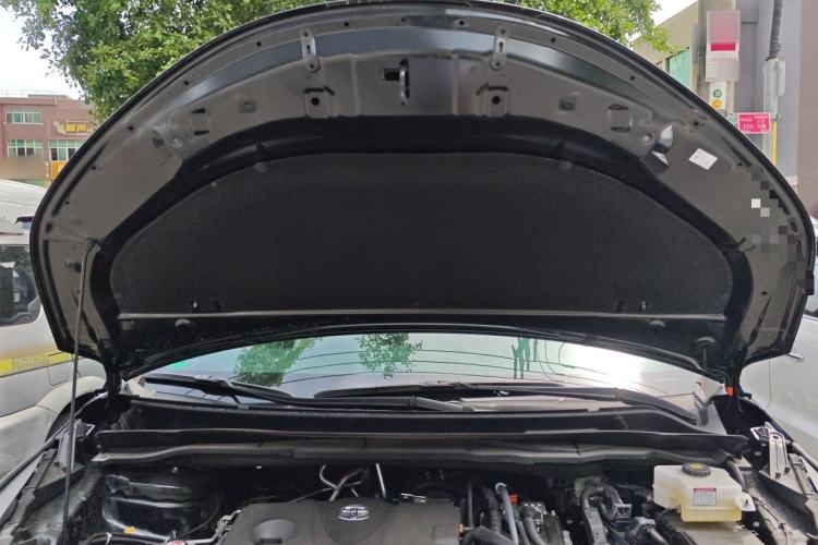 Used Toyota Granvia 2024 2.5L Hybrid Comfort Edition Engine Bay