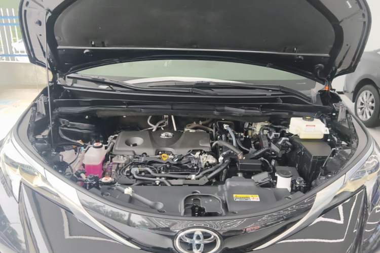 Used Toyota Granvia 2024 2.5L Hybrid Luxury Edition Engine Bay
