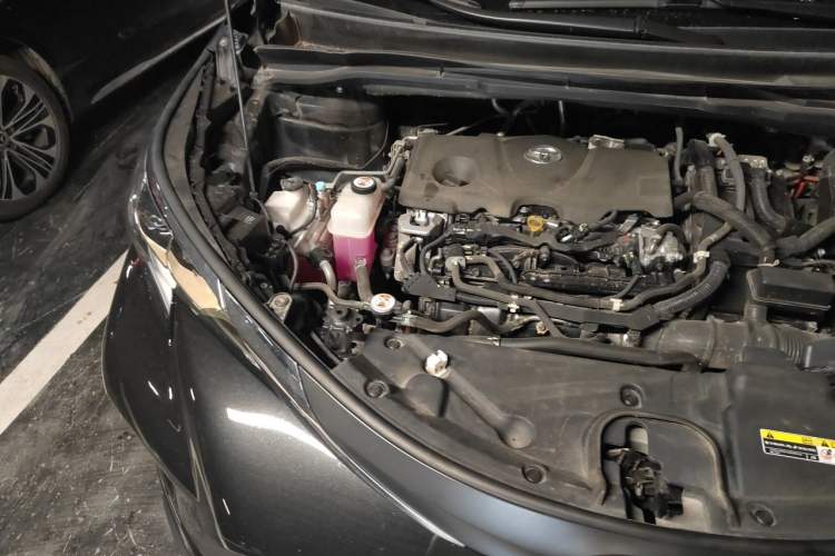 Used Toyota Granvia 2024 2.5L Hybrid Comfort Edition Engine Bay Right