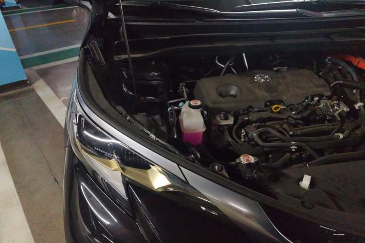 Used Toyota Granvia 2024 2.5L Hybrid Prestige PLUS Four-Wheel Drive Version Engine Bay Right