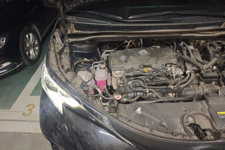 Used Toyota Granvia 2024 2.5L Hybrid Comfort Edition Engine Bay Right