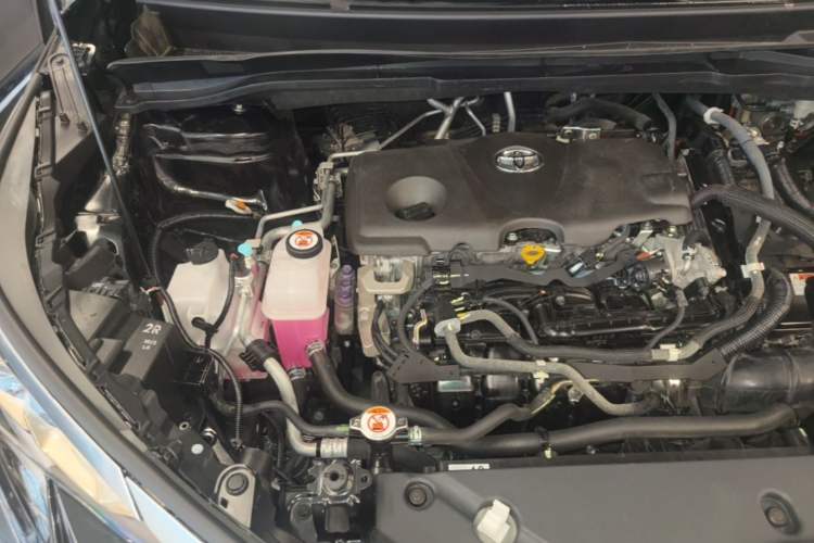 Used Toyota Granvia 2024 2.5L Hybrid Luxury Edition Engine Bay Right