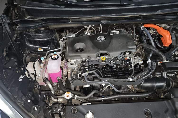 Used Toyota Granvia 2024 2.5L Hybrid Prestige PLUS Four-Wheel Drive Version Engine Bay Right