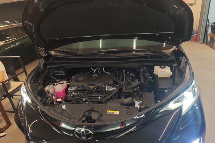 Used Toyota Granvia 2024 2.5L Hybrid Luxury Edition Engine Bay