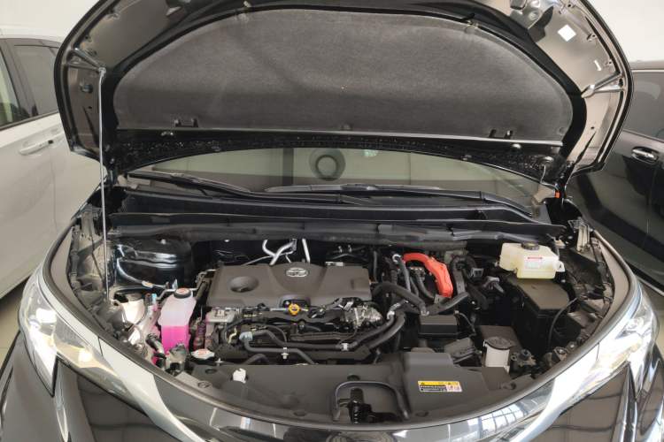 Used Toyota Granvia 2024 2.5L Hybrid Prestige PLUS Four-Wheel Drive Version Engine Bay