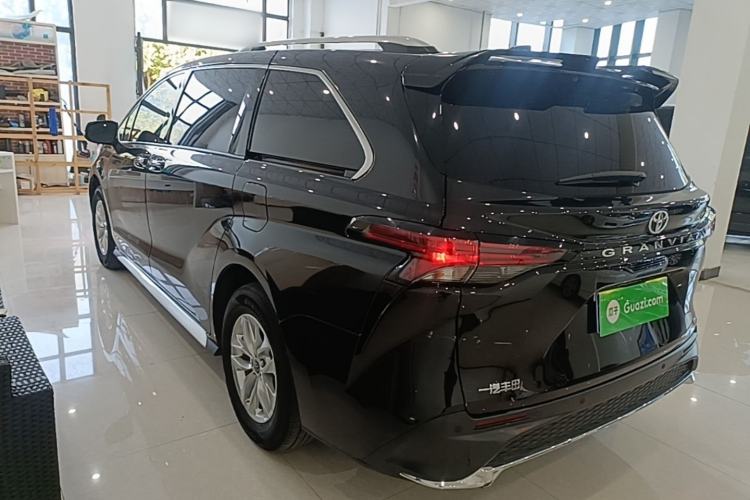 Used Toyota Granvia 2024 2.5L Hybrid Comfort Edition Exterior 2