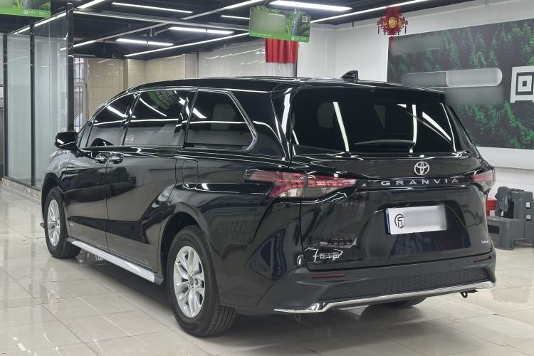 Used Toyota Granvia 2024 2.5L Hybrid Comfort Edition Exterior 3
