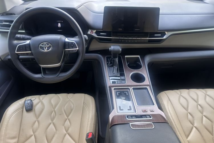 Used Toyota Granvia 2024 2.5L Hybrid Comfort Edition Exterior 3