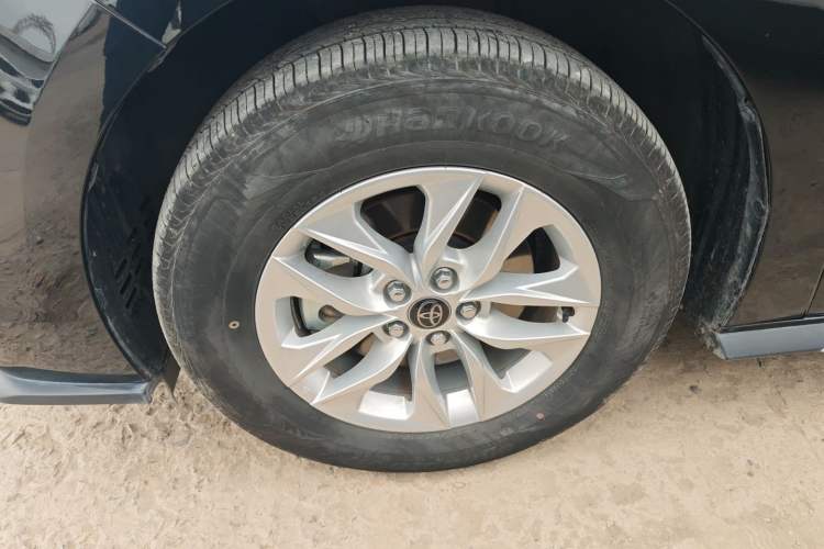 Used Toyota Granvia 2024 2.5L Hybrid Comfort Edition Exterior 4