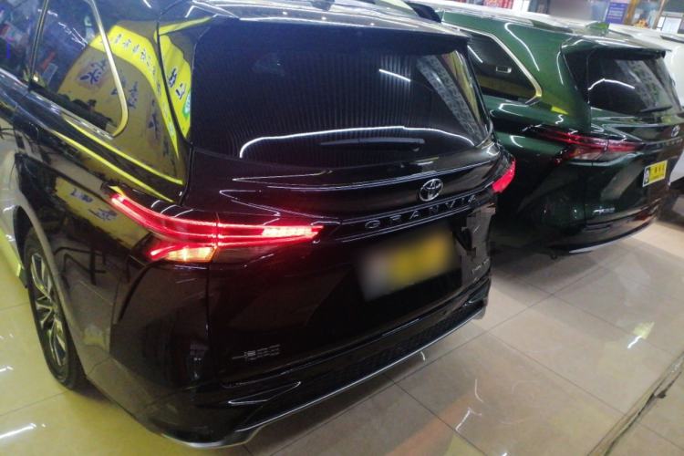 Used Toyota Granvia 2024 2.5L Hybrid Prestige PLUS Four-Wheel Drive Version Exterior 4