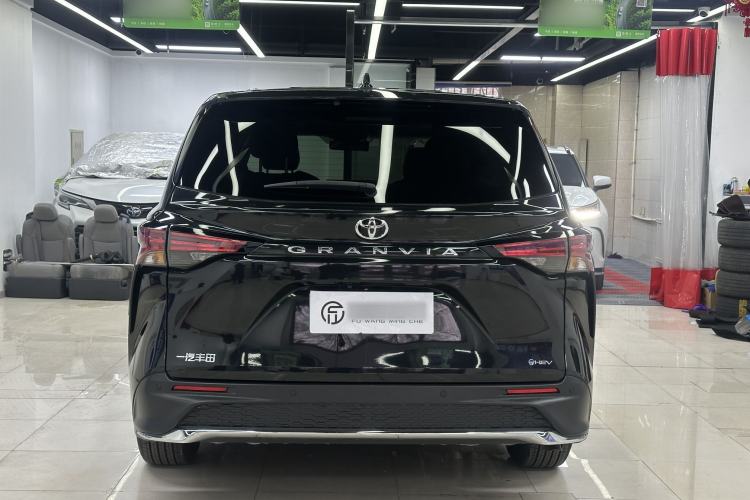 Used Toyota Granvia 2024 2.5L Hybrid Comfort Edition Exterior 4