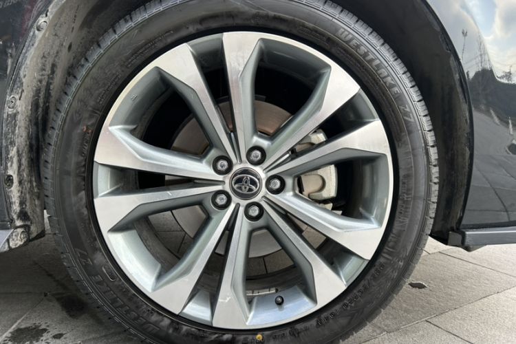 Used Toyota Granvia 2024 2.5L Hybrid Comfort Edition Exterior 5