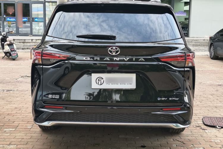 Used Toyota Granvia 2024 2.5L Hybrid Prestige PLUS Four-Wheel Drive Version Exterior 5