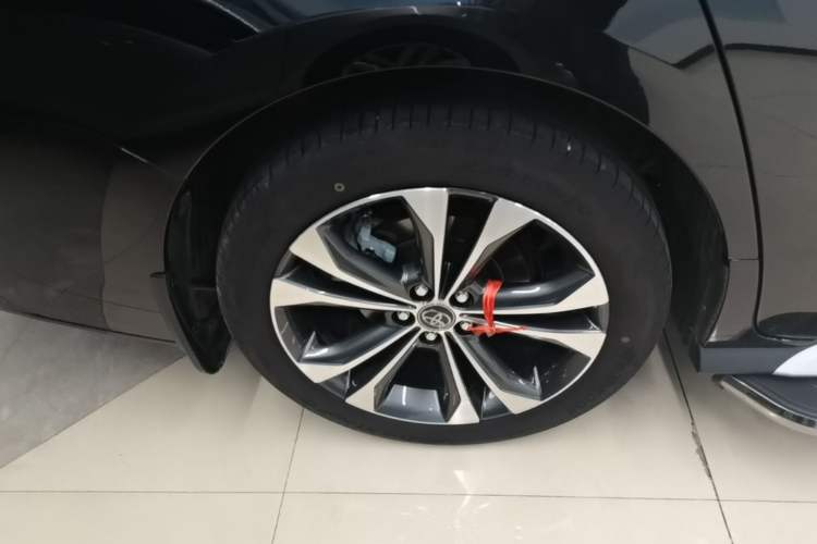 Used Toyota Granvia 2024 2.5L Hybrid Prestige PLUS Edition Exterior 5