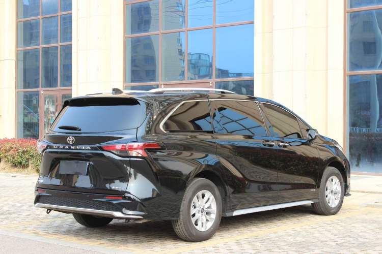 Used Toyota Granvia 2024 2.5L Hybrid Comfort Edition Exterior 5