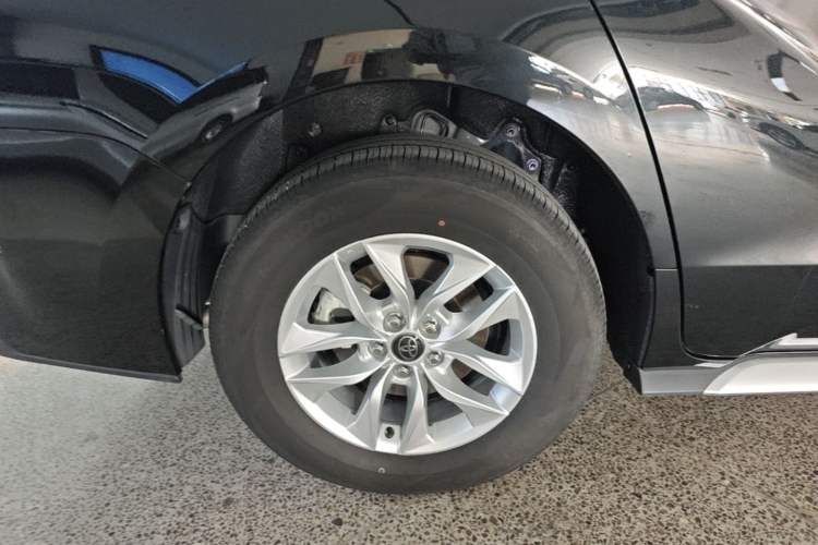Used Toyota Granvia 2024 2.5L Hybrid Comfort Edition Exterior 5