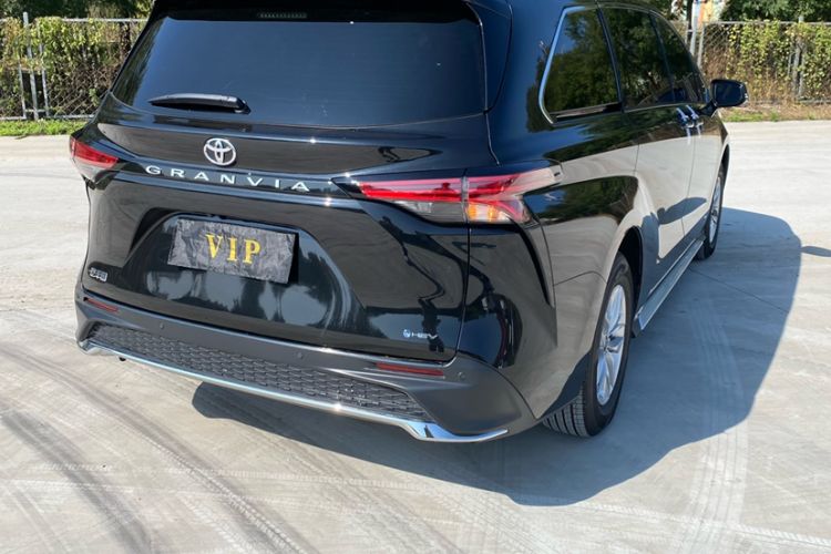 Used Toyota Granvia 2024 2.5L Hybrid Comfort Edition Exterior 5
