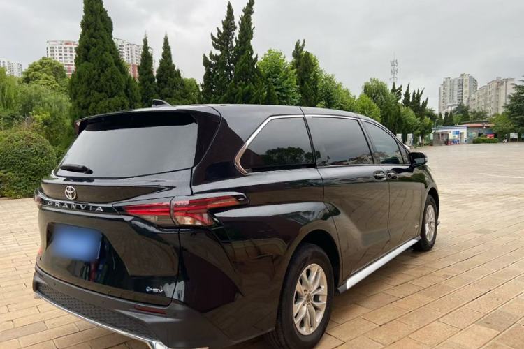 Used Toyota Granvia 2024 2.5L Hybrid Comfort Edition Exterior 5