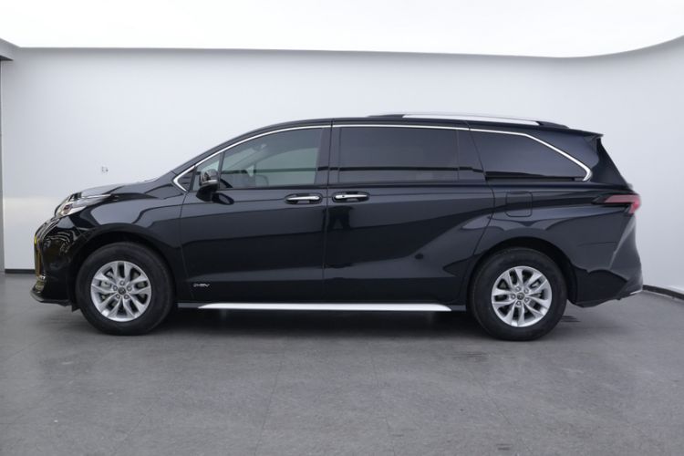 Used Toyota Granvia 2024 2.5L Hybrid Comfort Edition Exterior 5