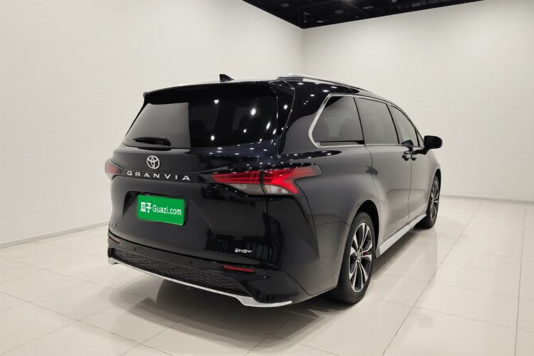 Used Toyota Granvia 2024 2.5L Hybrid Prestige PLUS Edition Exterior 5