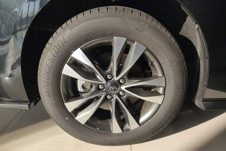 Used Toyota Granvia 2024 2.5L Hybrid Prestige PLUS Four-Wheel Drive Version Exterior 7
