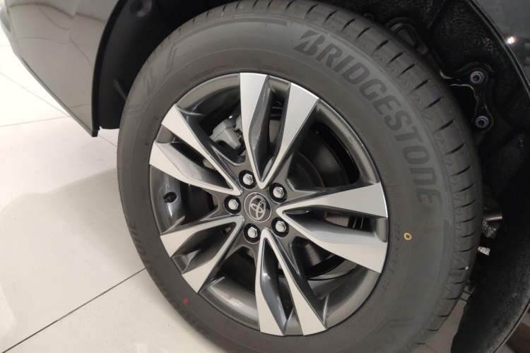 Used Toyota Granvia 2024 2.5L Hybrid Prestige PLUS Four-Wheel Drive Version Exterior 8