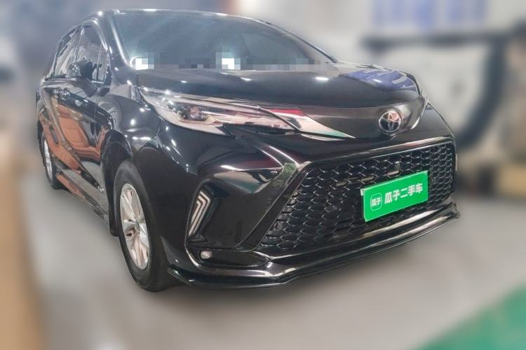Used Toyota Granvia 2024 2.5L Hybrid Comfort Edition Front Right 45 Deg