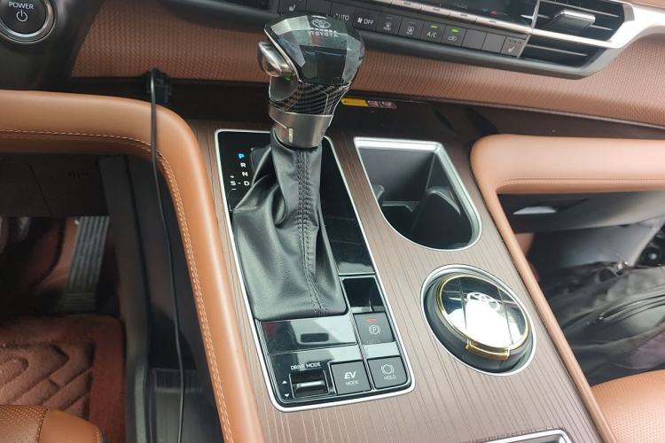 Used Toyota Granvia 2024 2.5L Hybrid Prestige PLUS Edition Gear Lever