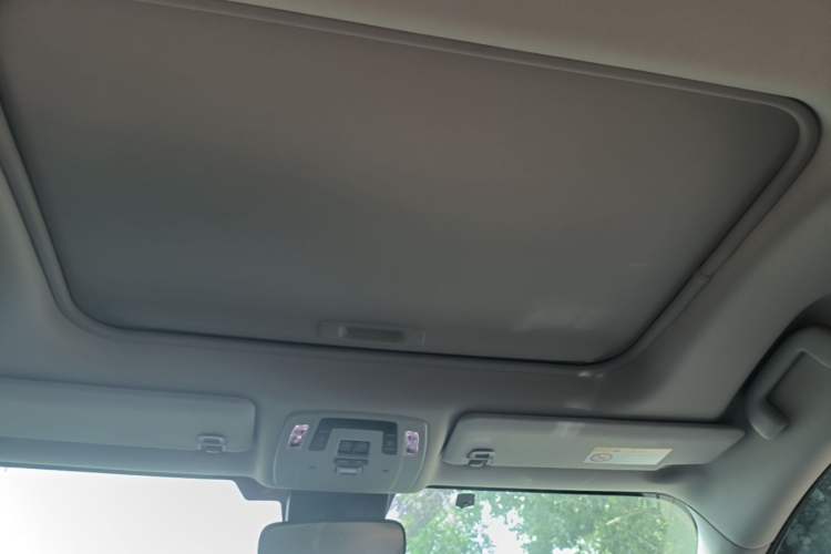 Used Toyota Granvia 2024 2.5L Hybrid Comfort Edition Headliner