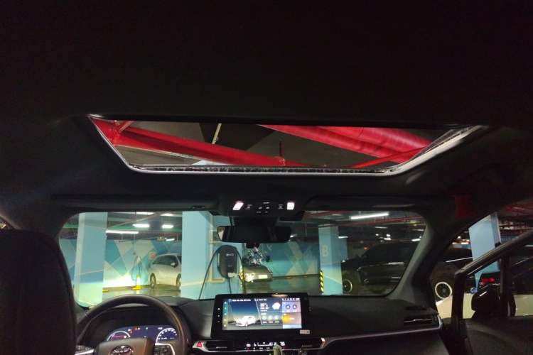 Used Toyota Granvia 2024 2.5L Hybrid Prestige PLUS Four-Wheel Drive Version Headliner